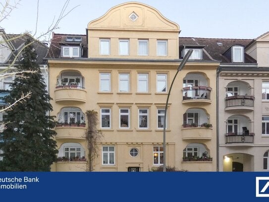 Stilgerechte 3-Zi-Wohnung mit Balkon, PKW-Stellplatz und loftartigem Grundriss mit Galerie-Ebene