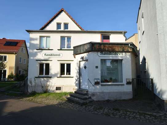 Stadthaus mit Nebengebäude in Radebeul