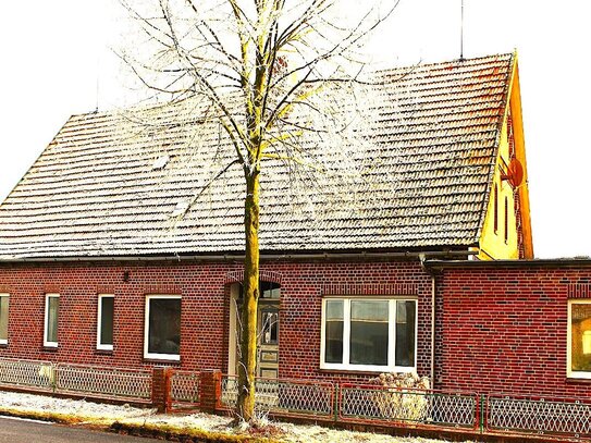 Bauernhaus auf idyllischem Naturgrundstück mit viel Ausbaupotential