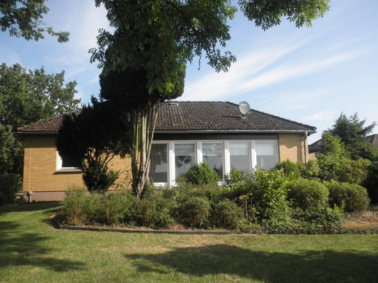 Einfamilienhaus mit großem Garten in sehr guter Lage