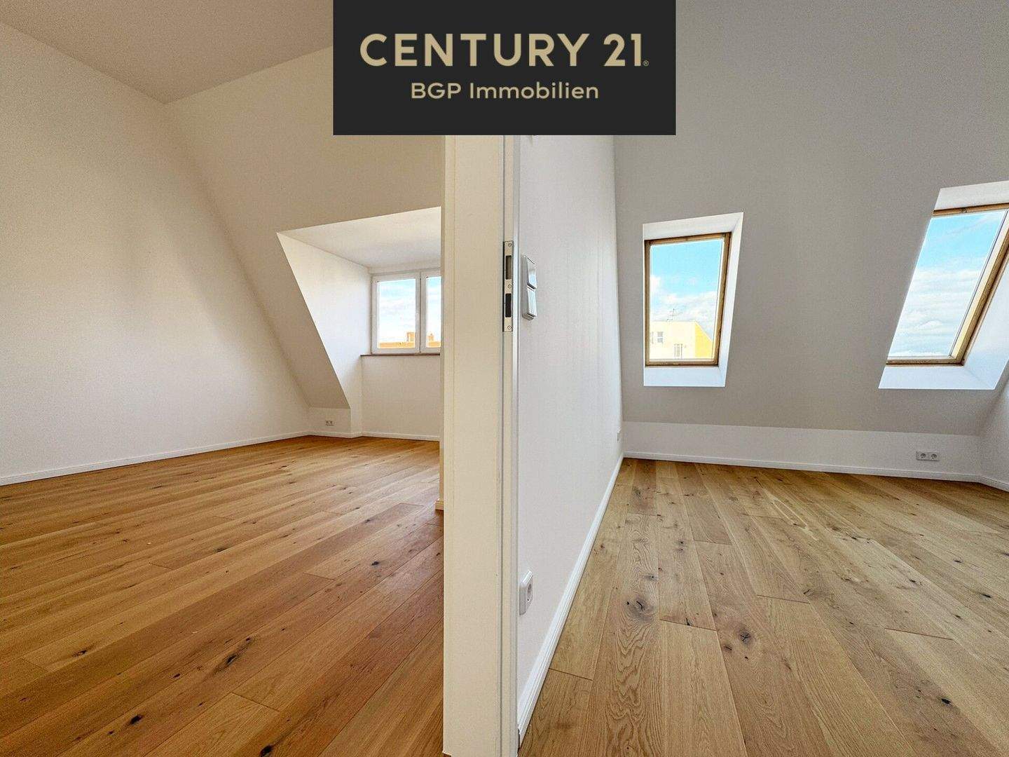 Drei-Zimmer-Penthouse-Wohnung in guter Lage - VH DG li. - Photo 1