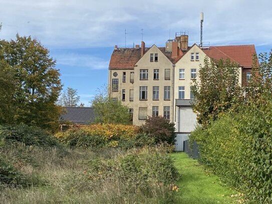 ***Sanierungsbedürftiges Mehrfamilienhaus mit Potential***