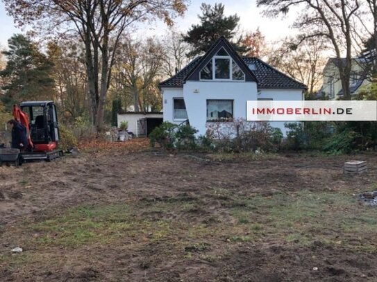 IMMOBERLIN.DE - Kleines Haus auf großem Grundstück in vorzüglicher Wohnlage