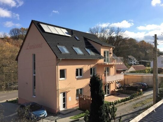 Schönes Mehrfamilienhaus mit Blick zum Golfplatz und hoher Rendite