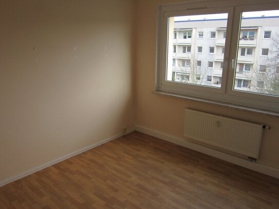 4-Raum-Wohnung mit Balkon und Aufzug