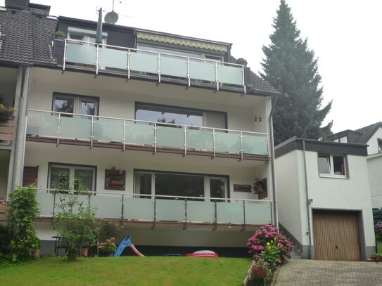 Wohnung im gepflegten Dreifamilienhaus mit Balkon Südlage