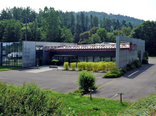 Modernes Bürogebäude im Gewerbegebiet von Rehlingen-Siersburg zu vermieten