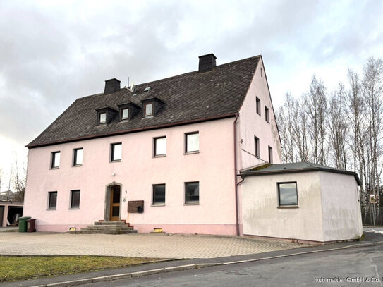 Renovierungsbedürftiges Mehrfamilienhaus in Wunsiedel OT Holenbrunn - Kapitalanlage