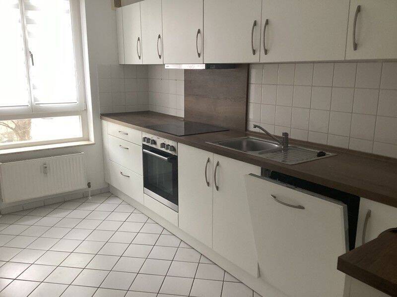 Ruhige Wohnlage 3 Zimmer mit Balkon und Wannenbad ab Mai 2026! - Photo 1