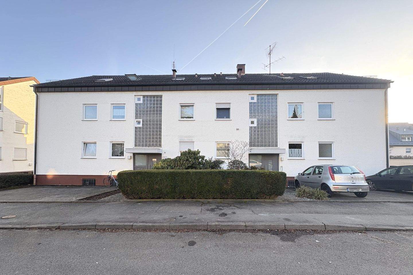 Großzügige 2-Zimmer-Wohnung mit Südbalkon und Garage