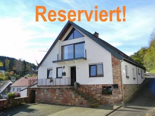 RESERVIERT **Gepflegtes Wohnhaus mit Carport und Garten **