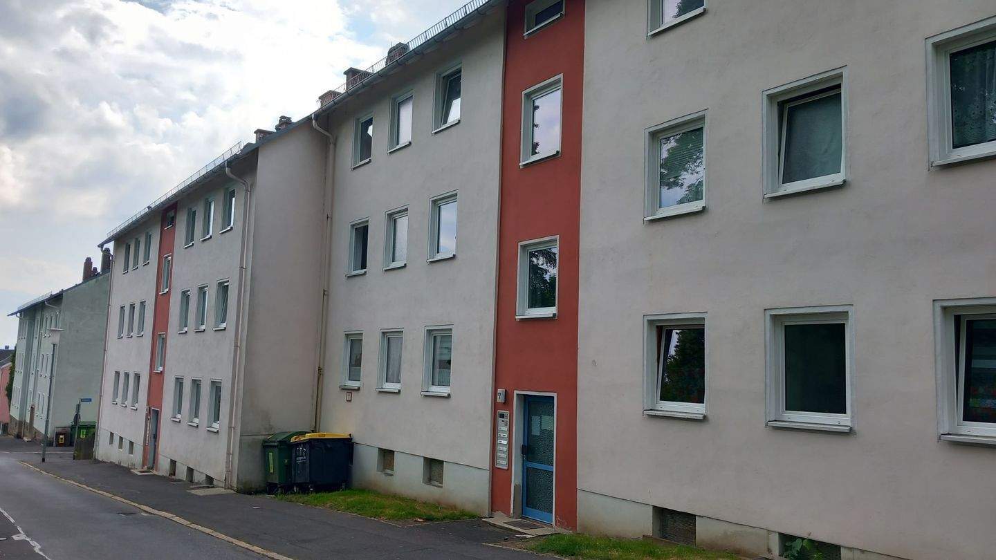                                                               Ger&auml;umige 4-Zimmer-Wohnung in Selb mit Blick ins Gr&uuml;ne                                                       in Selb (Wunsiedel im Fichtelgebirge)