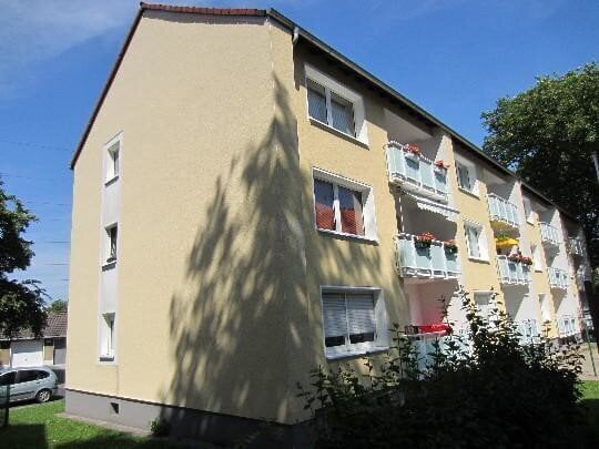 Familien willkommen: renovierte 3-Zimmer Wohnung mit Balkon!