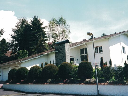 Villa mit Pool und unverbaubarem Blick