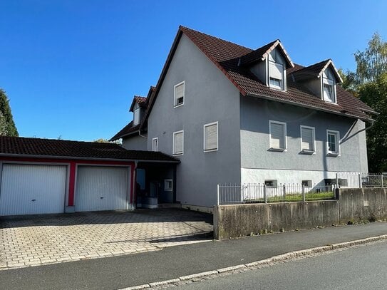 Stadtnahes 3-Parteienhaus mit Doppelgarage und großem Garten in Sulzbach-Rosenberg