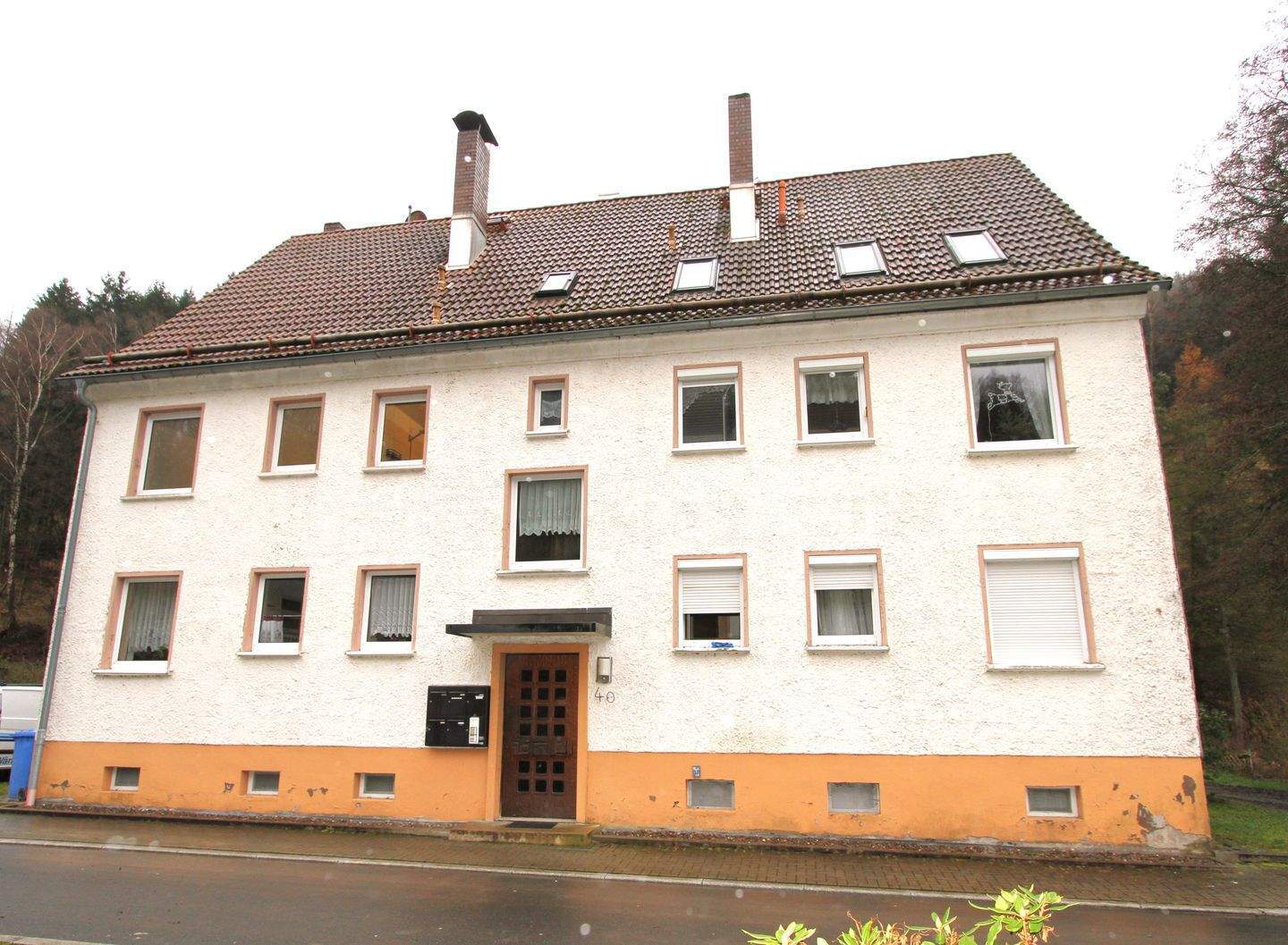 Immobilie in Schleusegrund - Gemütliche 3-Raum-Wohnung mit Keller- und Dachbodenanteil zzgl. Garten mit Schuppen - Bild 0
