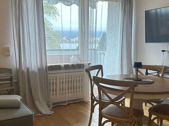 Exklusive , neuwertige Möblierte 3-Zimmer Wohnung mit See und Bergblick