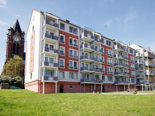 3 Raumwohnung zentral gelegen, Bad mit Badewanne, Balkon