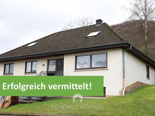 Wasserliesch: Einfamilienhaus mit Einliegerwohnung und großer Garage mit Hebebühne