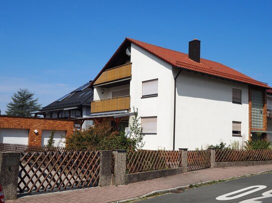 Gepflegtes 2-Familienhaus mit Einliegerwohnung und Doppelgarage Feucht