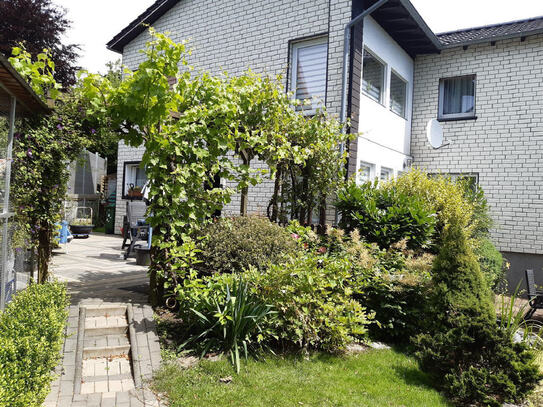 *RESERVIERT* Viel Platz & Möglichkeiten in ruhiger Lage: Großzügiges Wohnhaus mit Garten & Doppelgarage in Möhnesee-Völ…