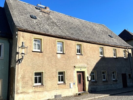 bezugsfertiges, historisches Wohnhaus und Grundstück in Lauenstein