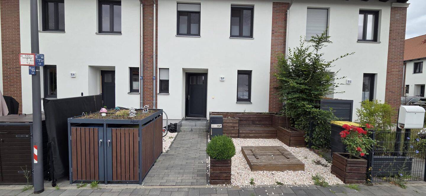 Viel Freiraum: Reihenmittelhaus in Berlin-Falkenberg - Foto 1