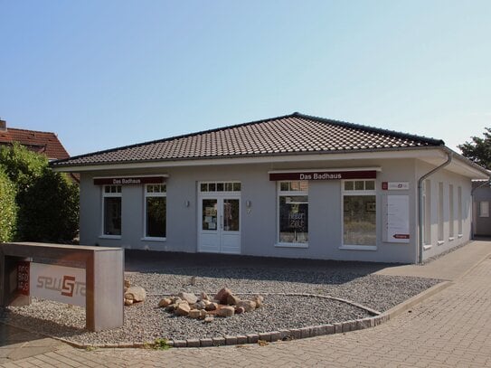 Repräsentative Büroflächen mit Ausstellungsbereich in Stade zu vermieten