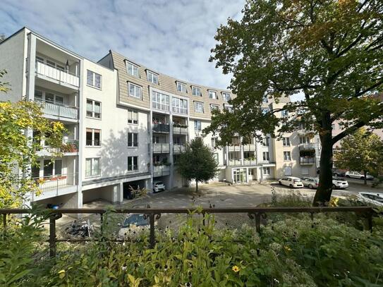 WBS erforderlich ! Charmante DG-Maisonette-Wohnung mit Wintergarten + Stellplatz - Zentrumsnähe