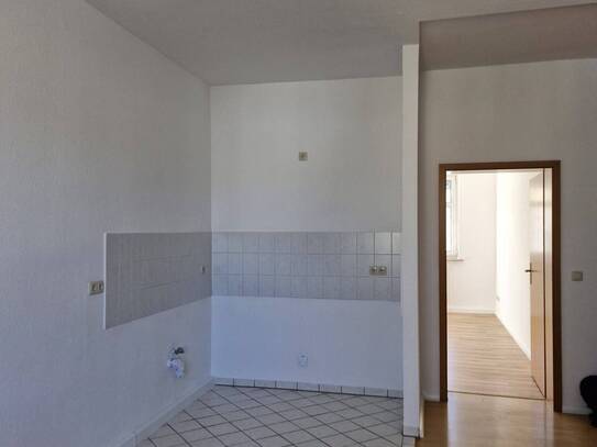 Kleine 2-Raumwohnung mit offenen Küchenbereich und Tageslichtbad