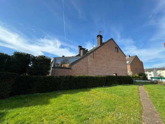 Schickes Reihenendhaus mit Wintergarten, verteilt auf einer Gesamtfläche von 177 qm