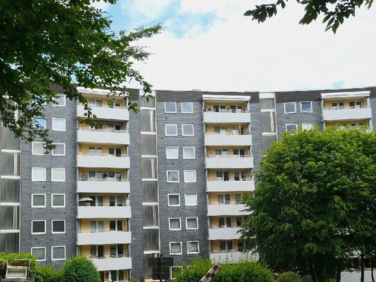 GUT VERMIETETE ZWEI ZIMMER WOHNUNG MIT LOGGIA