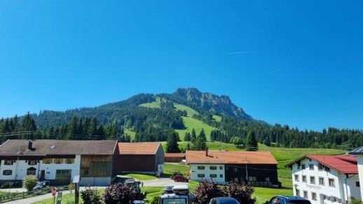 Jungholz in Tirol: Charmantes Hotel in traumhafter Naturlage zu Verkaufen!