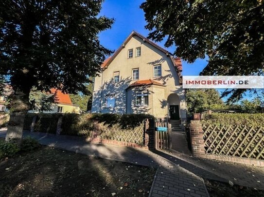 IMMOBERLIN.DE - Charaktervolles Ein-/Zweifamilienhaus mit Villenflair, Sonnengarten und Potential in angenehmer Lage