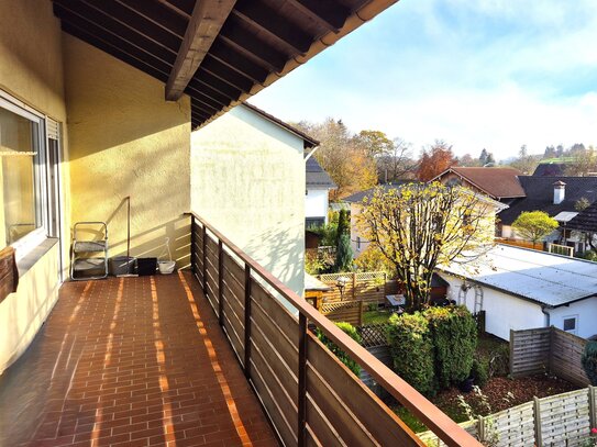 Großzügige und sonnige Zweizimmerwohnung mit überdachten Südbalkon!