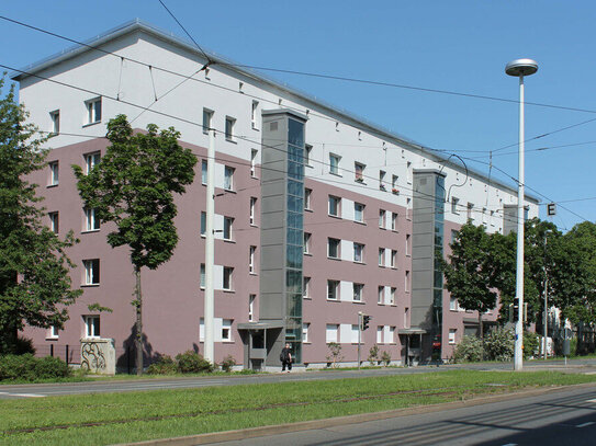 Gemütliche 4-Raum-Wohnung im Stadtzentrum Geras mit Badewanne und Balkon