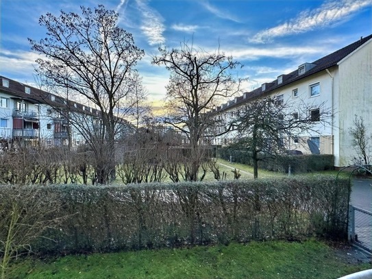 Erdgeschosswohnung mit Balkon und Garten