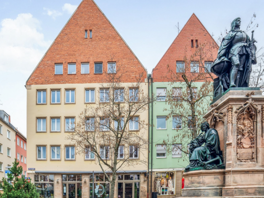 Helle wunderschöne 2-Zimmer-Wohnung am Theresienplatz in Nürnberg