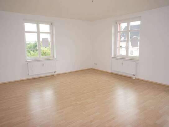 Moderner Grundriss im 1. OG, Laminat und Bad mit Wanne !!!