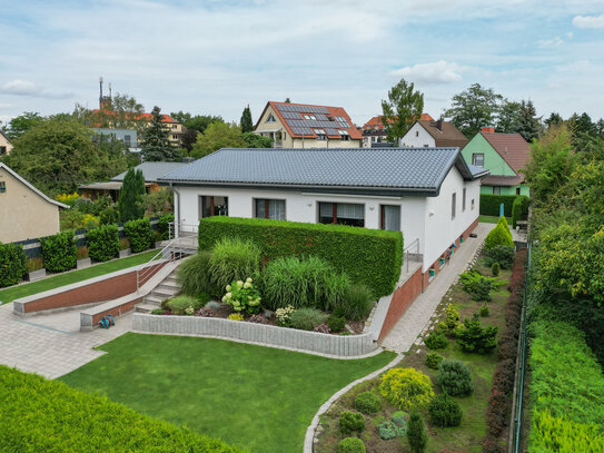 Familienfreundliches Einfamilienhaus in Kaulsdorf: Einliegerwohnung, großzügiger Garten und Pool