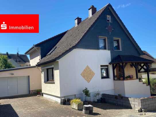 Zweifamilienhaus mit zwei Garagen ++ Weinbach ++