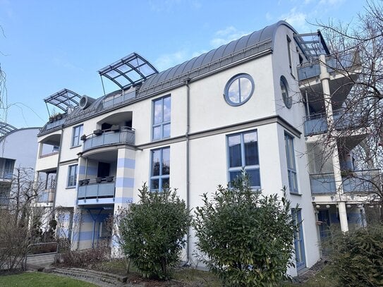 Perfekte 4-Zimmer-Gartenwohnung mit großer Süd-Ost-Terrasse und ca. 100 m² Garten in Berlin-Rudow