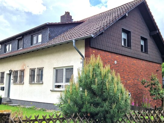 Zweifamilienhaus in ruhiger Lage mit schönem Garten