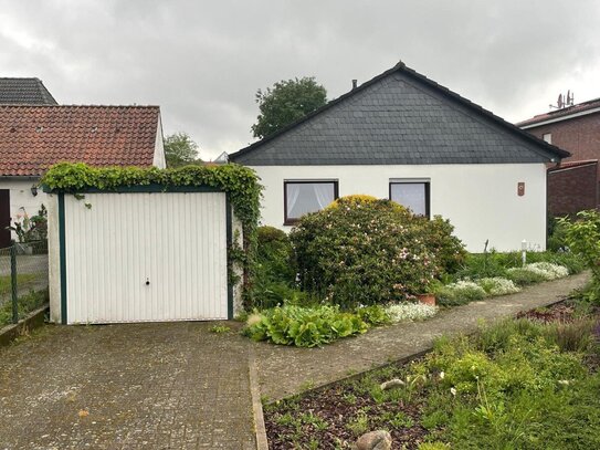 Bungalow mit großem Wintergarten und Garage in optimaler Lage von Isernhagen-Kirchhorst