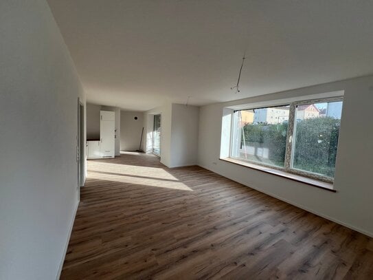 Kernsanierte / Neubau 3-Zimmer Wohnung inkl. EBK