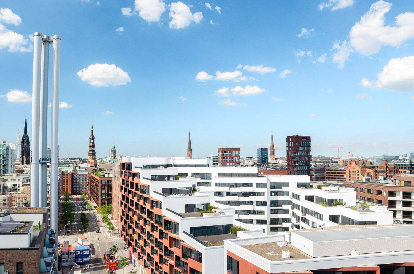 Lichtdurchflutetes Apartment mit Elbblick und begrüntem Innenhof // Erstbezug mit Community-Features
