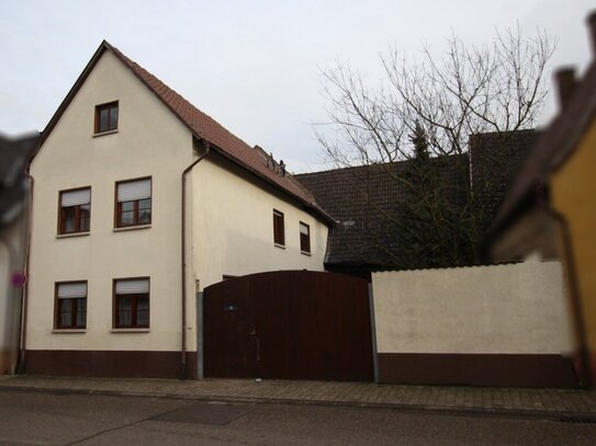 Wohnhaus mit Platz für Tierliebhaber