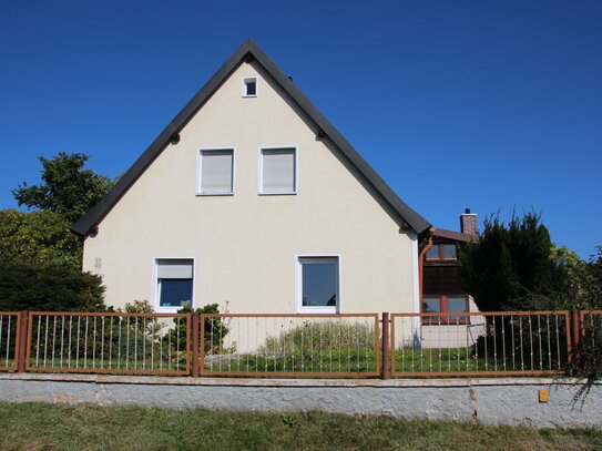 Solides Haus in charmanter Wohngegend und Garten mit Flair