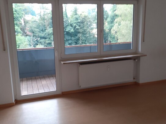 Großzügige 3-Zimmer Wohnung mit Südbalkon