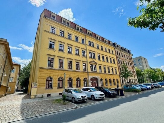 Vermietete 2-Zimmer-Wohnung in zentraler Lage mit Aufzug!